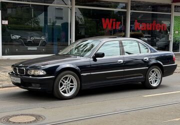 BMW 750 252.000 km 21.980 &euro; Düsseldorf (Unterrath) 40468