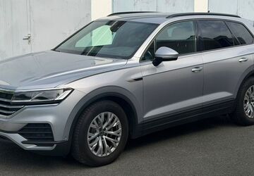 VW Touareg 99.450 km 32.200 &euro; Düsseldorf 40468