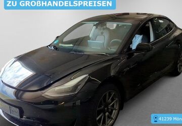 Tesla Model 3 139.484 km 22.090 &euro; Krefeld 47829