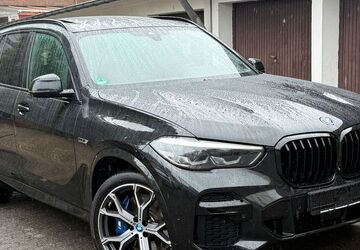 BMW X5 107.000 km 51.440 &euro; Düsseldorf 40468