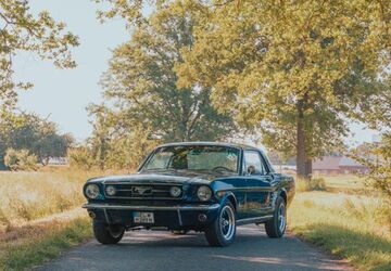 Ford Mustang 121.000 km 45.000 &euro; Grefrath 47929