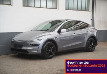 Tesla Model Y 14.698 km 48.999 &euro; Mönchengladbach 41236