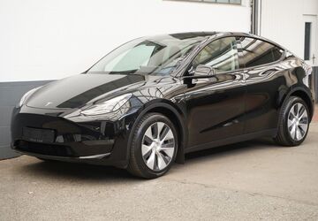 Tesla Model Y 17.721 km 34.250 &euro; Mönchengladbach 41236