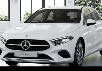 Mercedes-Benz A 180 9.900 km 32.990 &euro; Düsseldorf 40470
