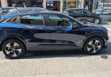 Renault Megane E-TECH 27.900 km 20.490 &euro; Kamp-Lintfort 47475