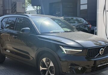Volvo XC40 8.463 km 34.950 &euro; Krefeld 47805