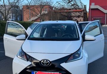 Toyota Aygo (X) 56.000 km 8.900 &euro; Düsseldorf 40597