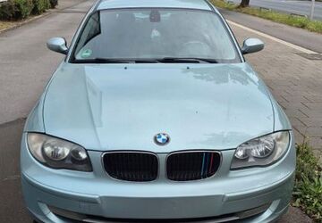 BMW 118 277.600 km 3.500 &euro; Düsseldorf 40225