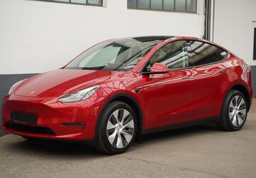 Tesla Model Y 59.998 km 35.550 &euro; Mönchengladbach 41236