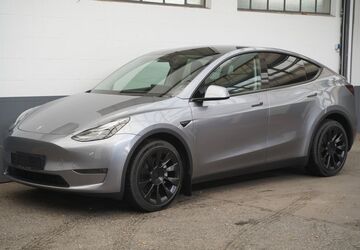 Tesla Model Y 48.771 km 39.950 &euro; Mönchengladbach 41236
