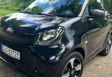 Smart ForTwo 56.500 km 9.850 &euro; Düsseldorf 40477