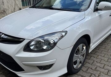 Hyundai i30 299.000 km 2.450 &euro; Mönchengladbach 41069